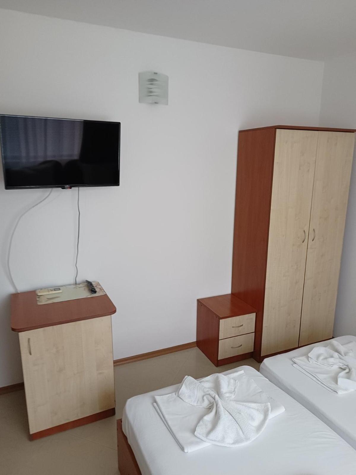 Guest House Ralitsa Поморіє Екстер'єр фото