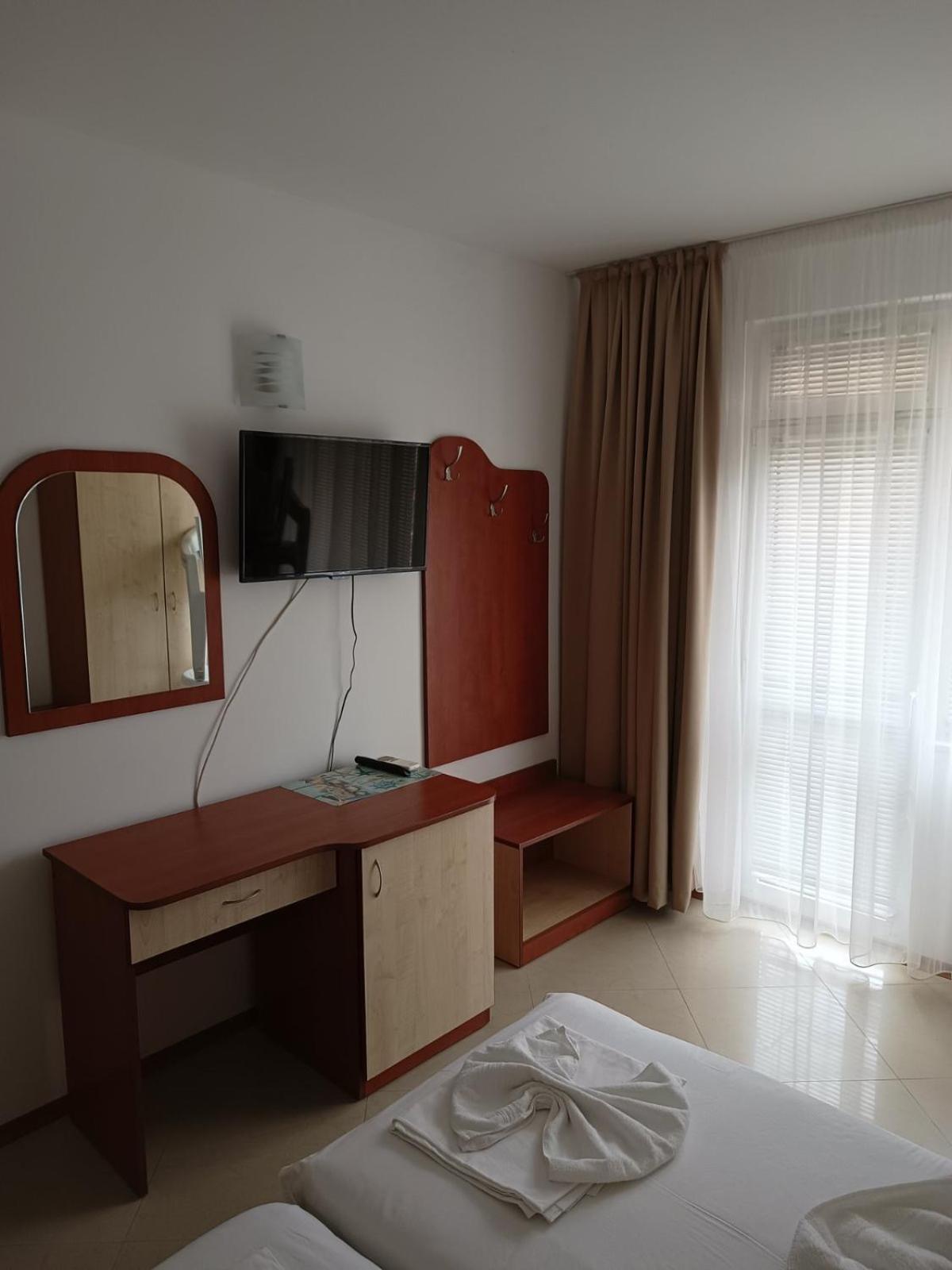 Guest House Ralitsa Поморіє Екстер'єр фото